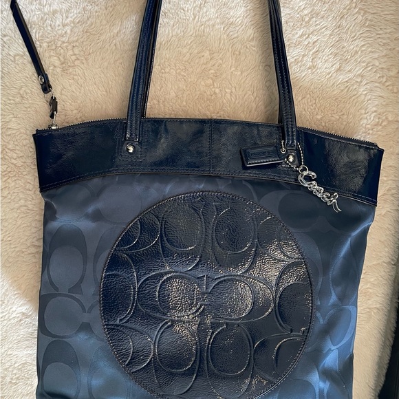 COACH NYLON BAG IN NAVY - Picture 1 of 16